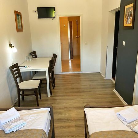 16 Lakes Guesthouse 그라보바츠 외부 사진