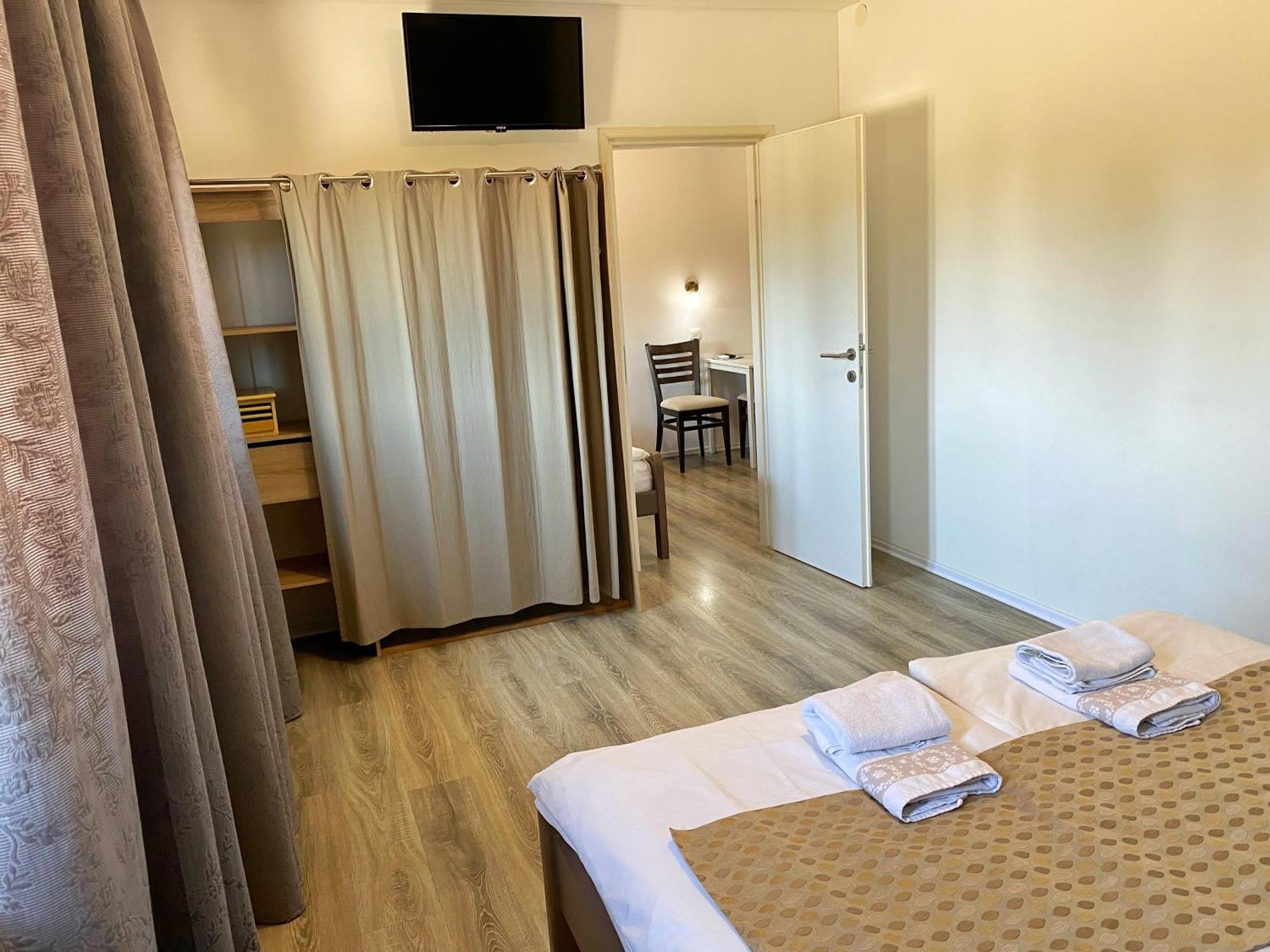 16 Lakes Guesthouse 그라보바츠 외부 사진