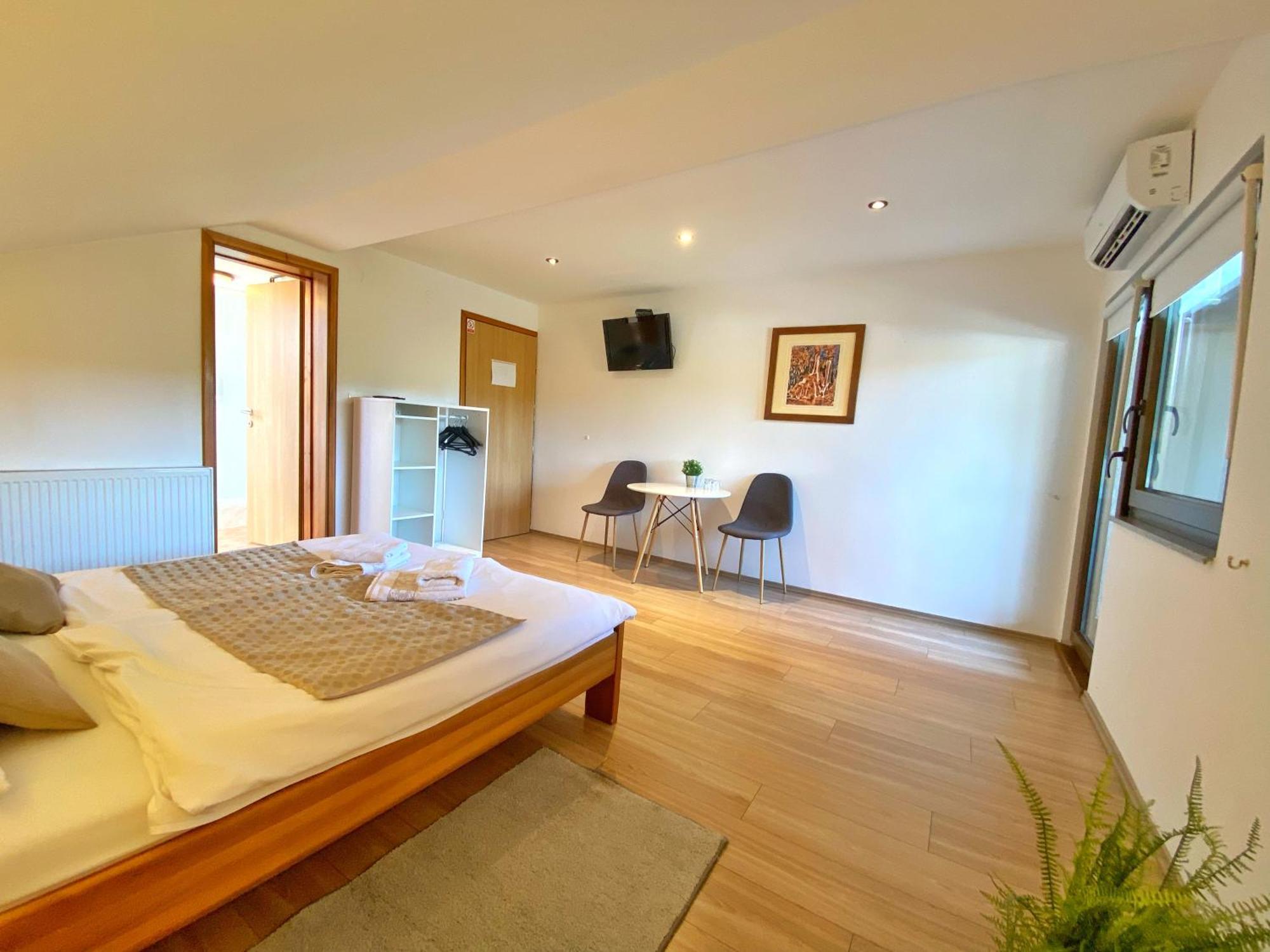 16 Lakes Guesthouse 그라보바츠 외부 사진