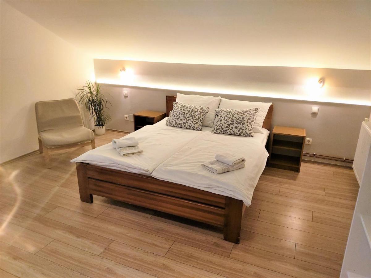 16 Lakes Guesthouse 그라보바츠 외부 사진